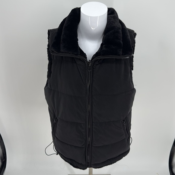 Ookie and Lala Carbon Puffer Vest Reversible to Grooved Faux Fur Size M NEW - Picture 8 of 15